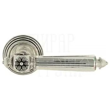 Дверная ручка Extreza 'Leon' (Леон) 303 на круглой розетке R05 серебро+черный