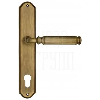Дверная ручка Venezia 'MOSCA' на планке PL02 матовая бронза (cyl)