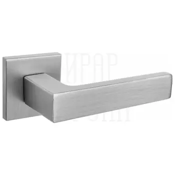 Дверные ручки Renz (Ренц) 'Корсико' INDH 323-03 slim на квадратной розетке суперсатин. хром