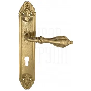 Дверная ручка Venezia 'ANAFESTO' на планке PL90 полированная латунь (cyl)